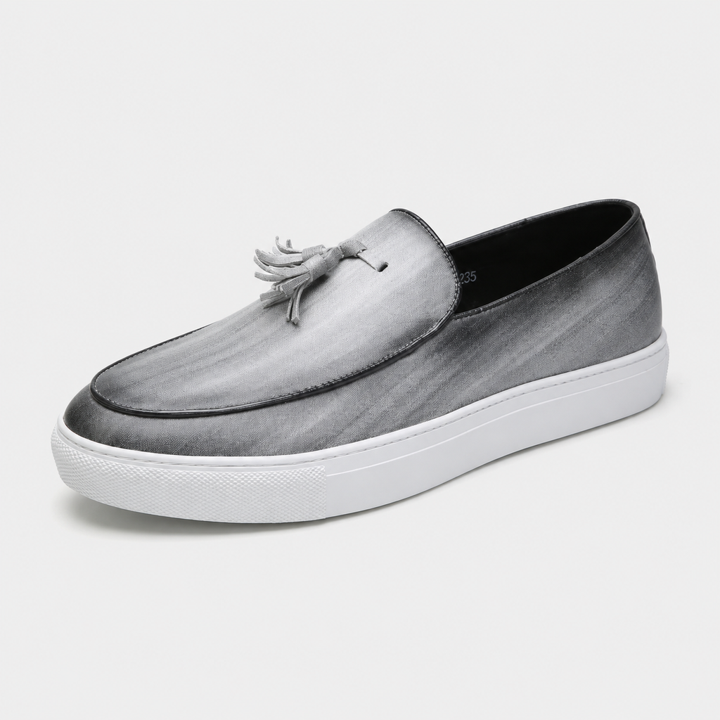 Mocassins Homme Moderne en Cuir avec Pompons Gris