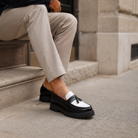 Mocassin Homme Noir Et Blanc À Glands Compensé
