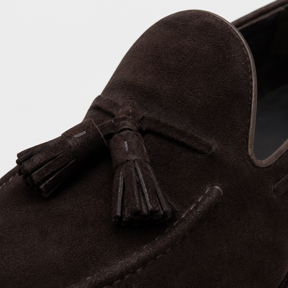 Mocassin En Dain À Gland Noir Foncé Talon Homme