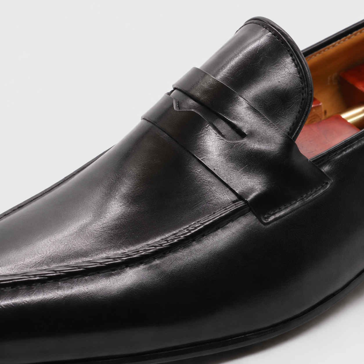 Mocassin En Cuir Vernis Noir Talon Homme