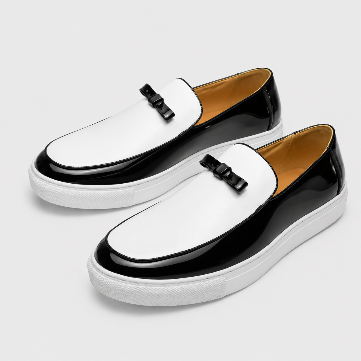 Mocassins Homme Moderne en Cuir avec Pompons Blanc
