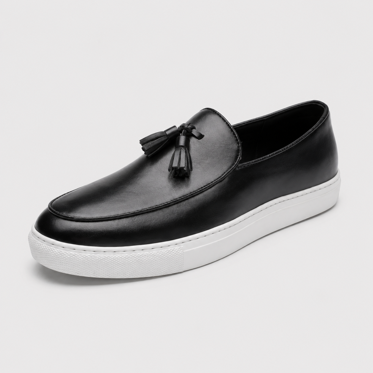Mocassins Homme Moderne en Cuir avec Pompons Noir