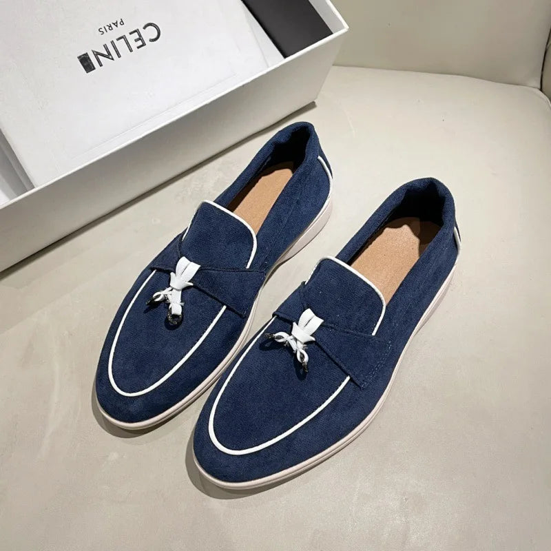 Mocassin En Daim Noir À Gland