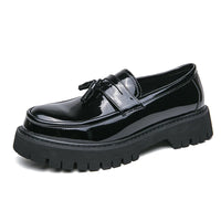 Mocassin Homme Noir Et Blanc À Glands Compensé