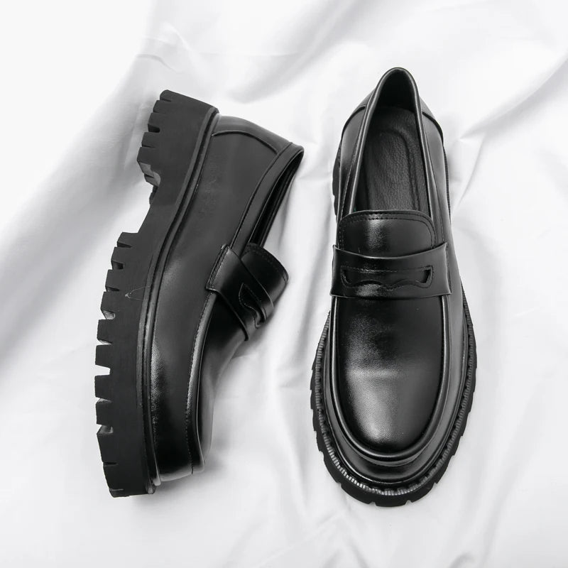 Mocassin Homme Noir Et Blanc À Glands Compensé