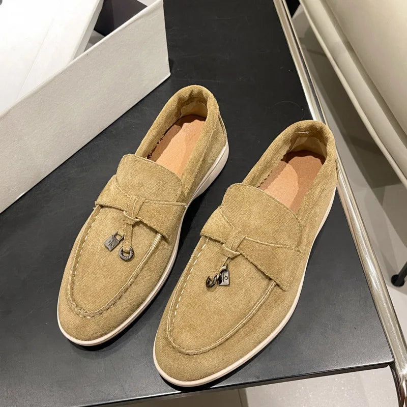 Mocassin En Daim Noir À Gland