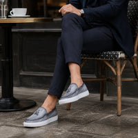 Noble Chaussure Mocassin Homme Cuir Mocassins Homme Moderne en Cuir avec Pompons Gris