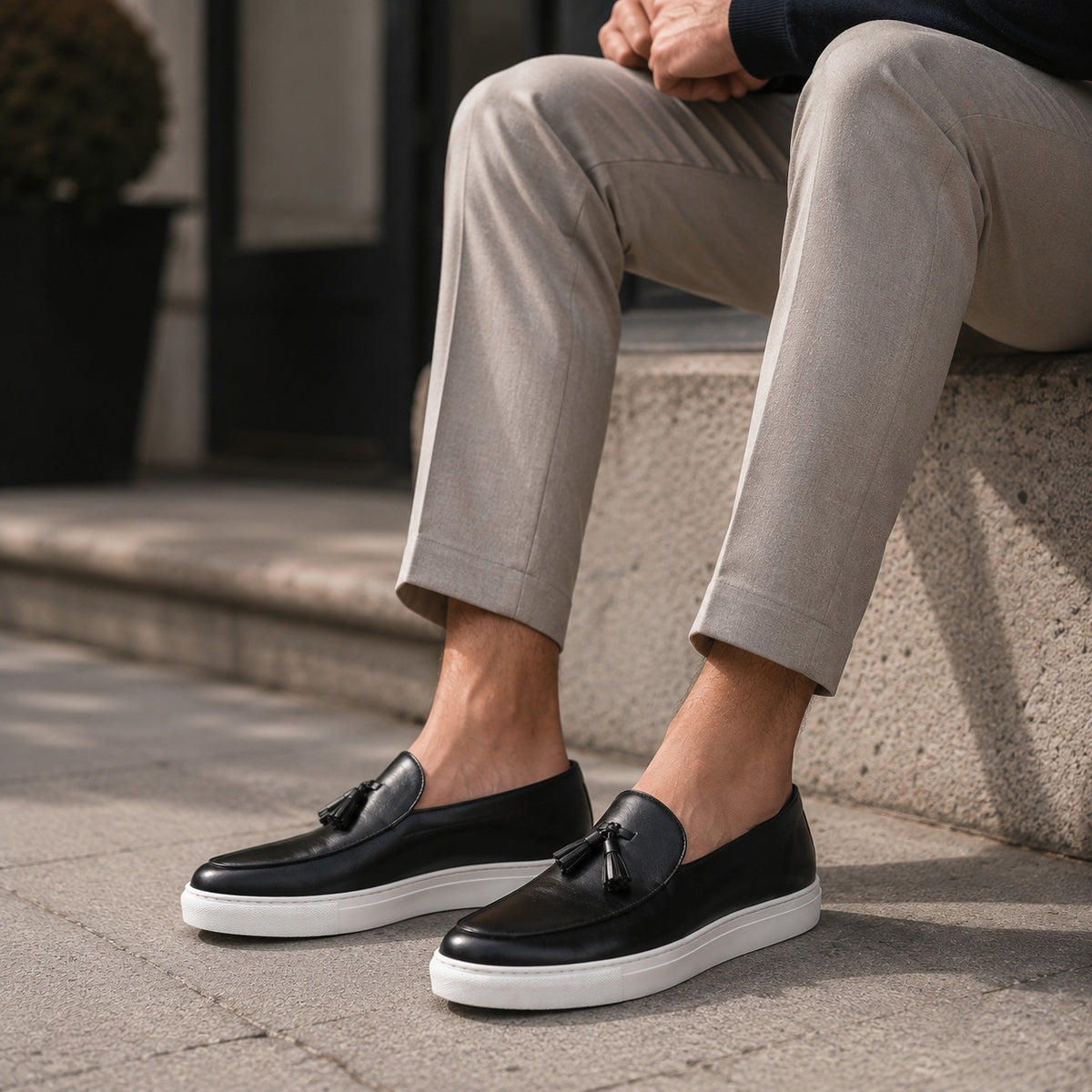 Noble Chaussure Mocassin Homme Cuir Mocassins Homme Moderne en Cuir avec Pompons Noir