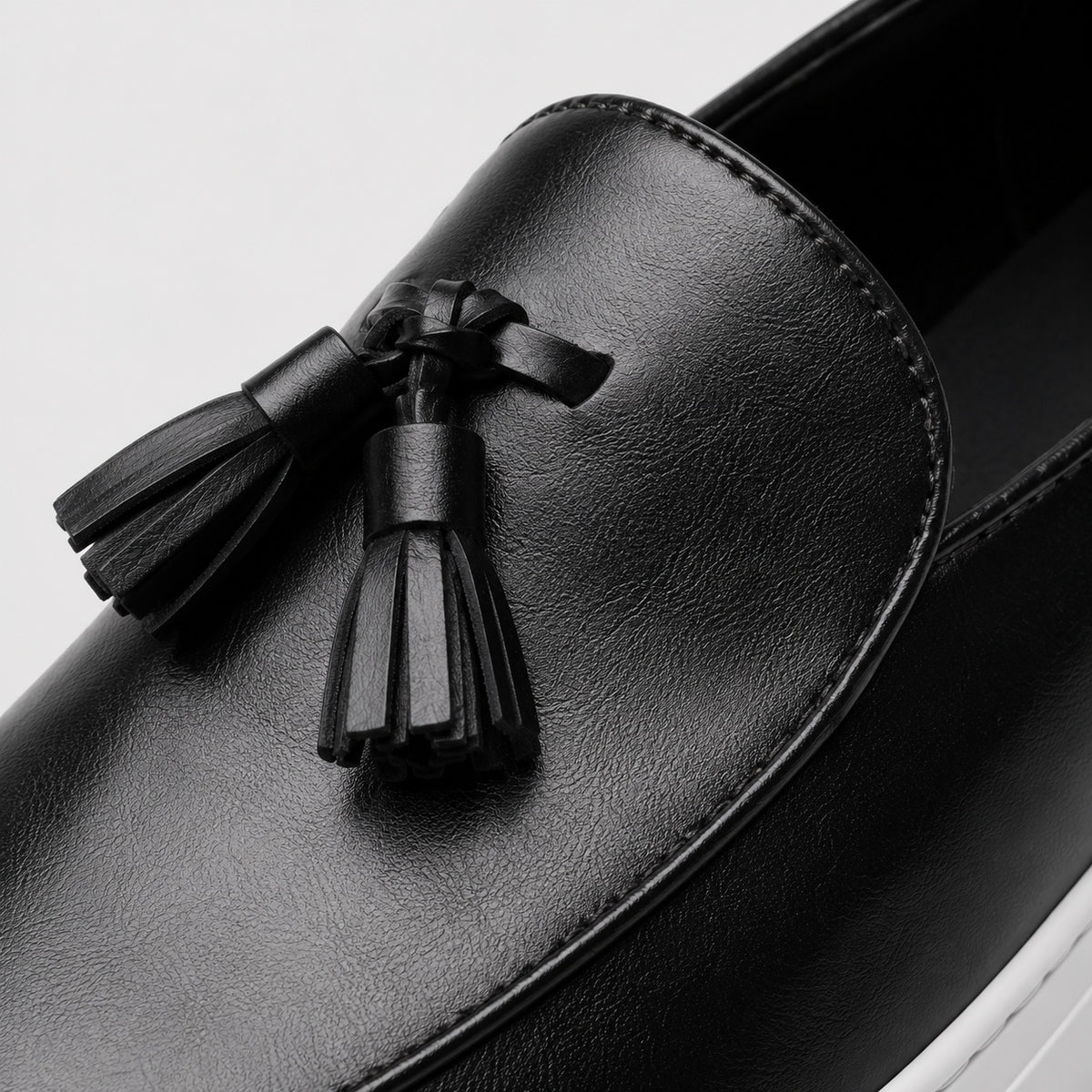 Noble Chaussure Mocassin Homme Cuir Mocassins Homme Moderne en Cuir avec Pompons Noir