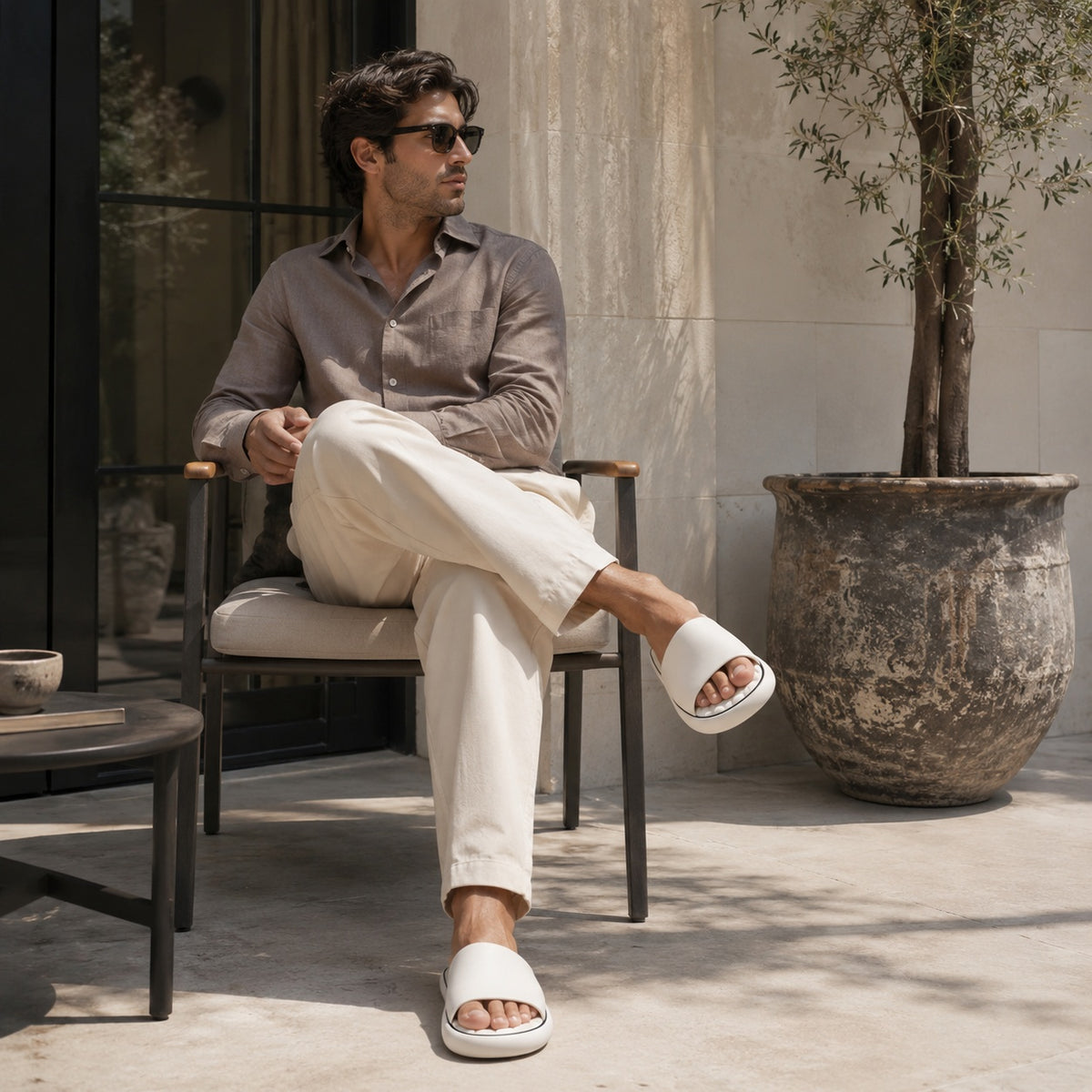 Noble Chaussure Sandale Homme Plastique Sandale Homme Confort Été Plastique Blanc Cassé